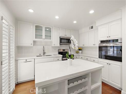 5 Morningside , Irvine, CA