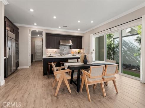 112  Spiral  , Irvine, CA