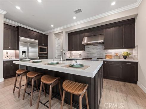 112  Spiral  , Irvine, CA