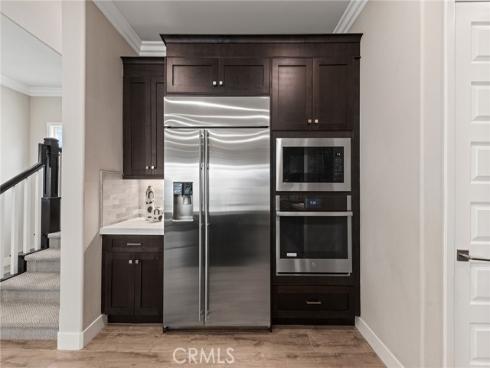 112  Spiral  , Irvine, CA