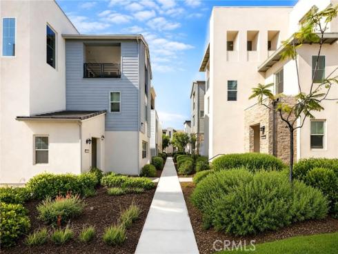 112  Spiral  , Irvine, CA
