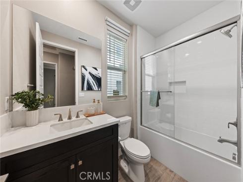 112  Spiral  , Irvine, CA