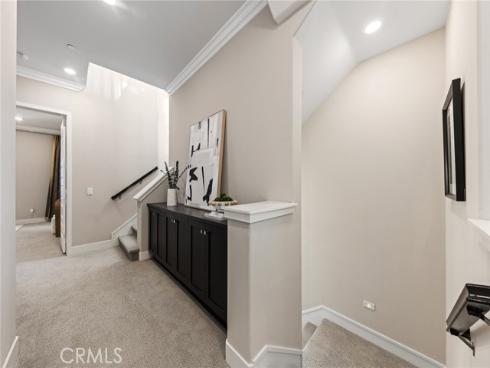 112  Spiral  , Irvine, CA