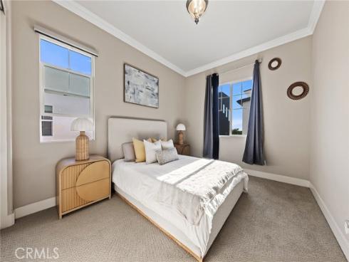 112  Spiral  , Irvine, CA