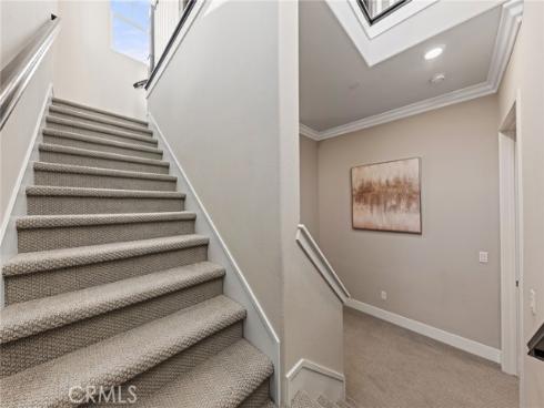 112  Spiral  , Irvine, CA