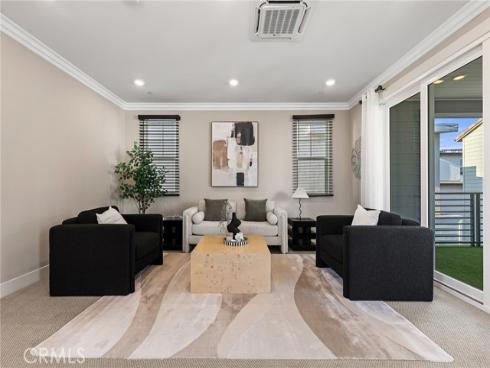 112  Spiral  , Irvine, CA