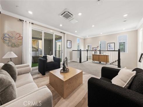 112  Spiral  , Irvine, CA