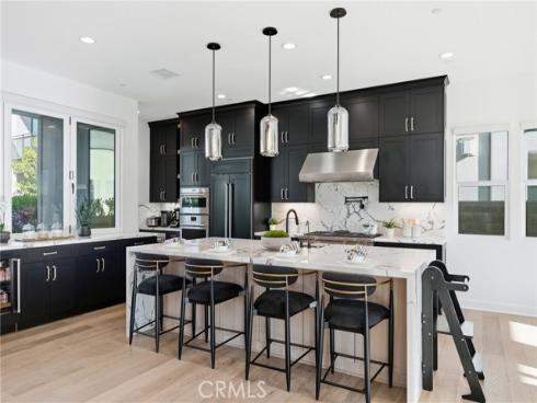 124 Chant , Irvine, CA