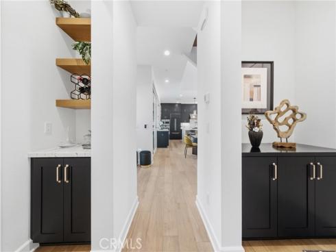 124 Chant , Irvine, CA