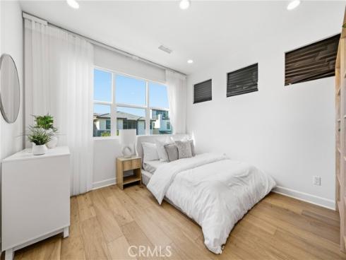 124 Chant , Irvine, CA