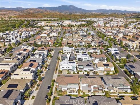 124 Chant , Irvine, CA