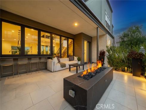 124 Chant , Irvine, CA