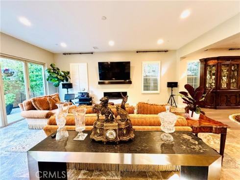 55  Fenway  , Irvine, CA