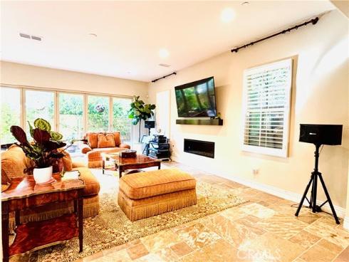 55  Fenway  , Irvine, CA