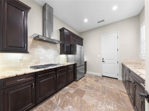 55  Fenway  , Irvine, CA