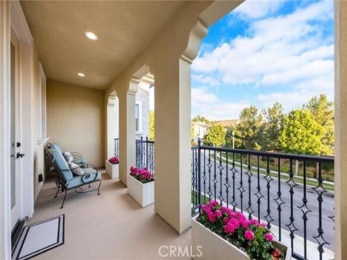 55  Fenway  , Irvine, CA