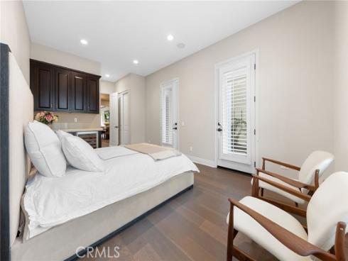 55  Fenway  , Irvine, CA