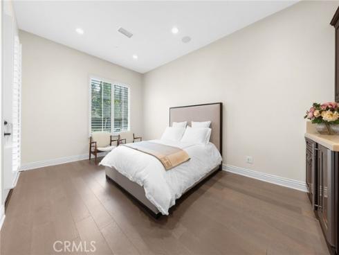 55  Fenway  , Irvine, CA