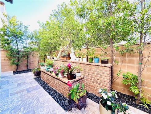 55  Fenway  , Irvine, CA