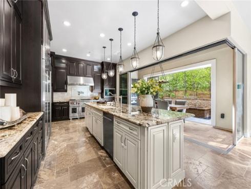 55  Fenway  , Irvine, CA