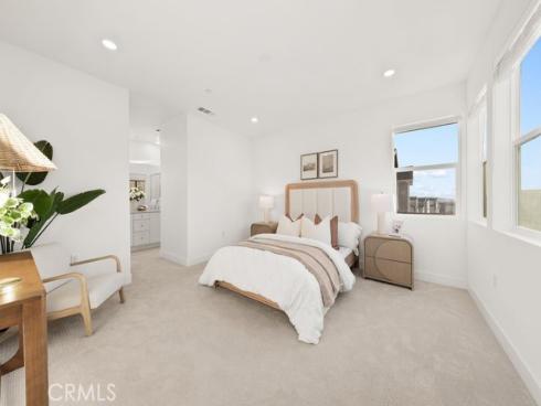 470 Lobata , Irvine, CA