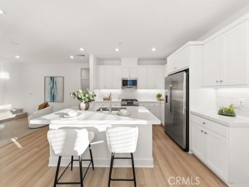 470 Lobata , Irvine, CA