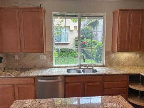 65 Figtree , Irvine, CA