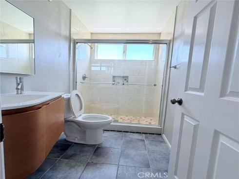 21 Presidio , Irvine, CA