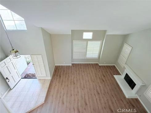 21 Presidio , Irvine, CA