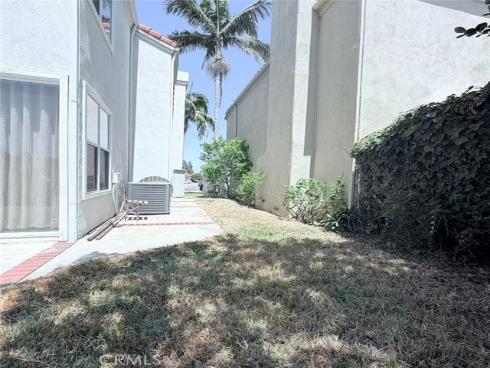 21 Presidio , Irvine, CA