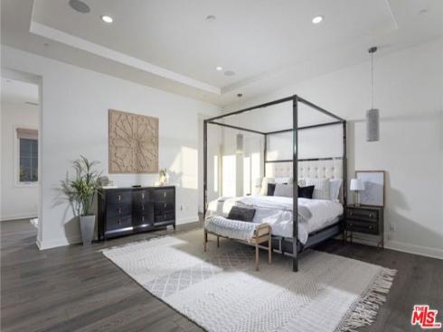 119 Lanzon , Irvine, CA