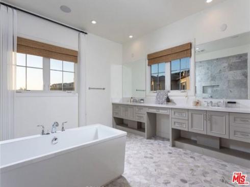 119 Lanzon , Irvine, CA
