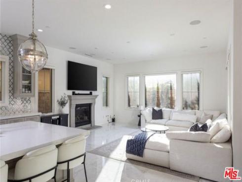 119 Lanzon , Irvine, CA