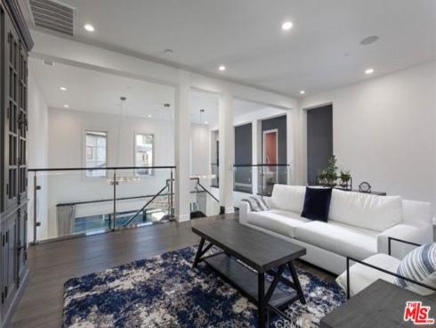 119 Lanzon , Irvine, CA