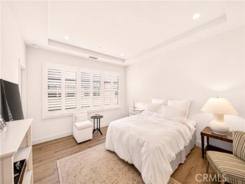240 Mayfair , Irvine, CA
