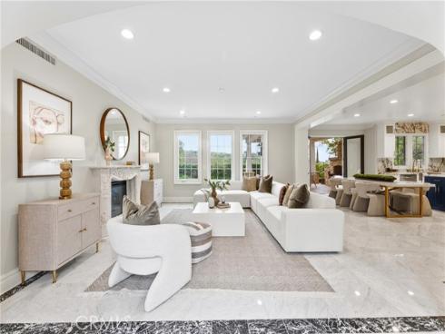 22 Crest Terrace , Irvine, CA