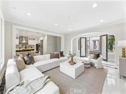 22 Crest Terrace , Irvine, CA