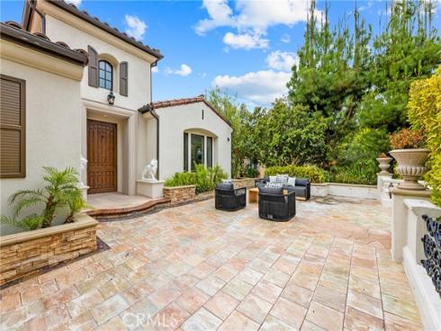 22 Crest Terrace , Irvine, CA