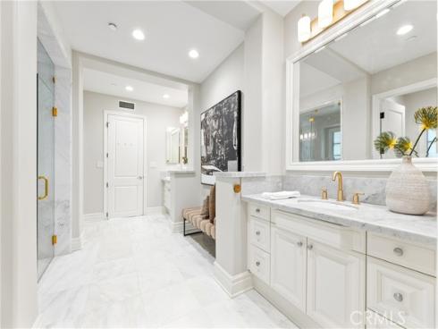 22 Crest Terrace , Irvine, CA