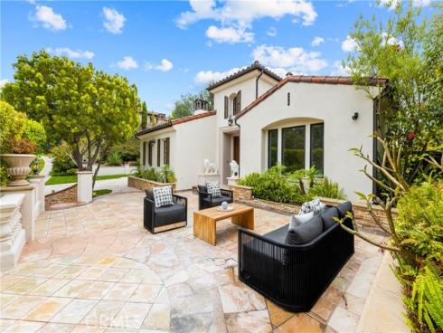 22 Crest Terrace , Irvine, CA