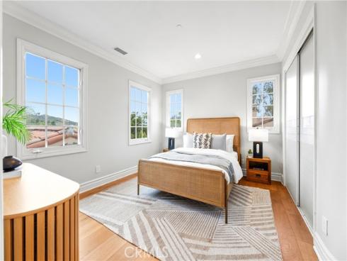 22 Crest Terrace , Irvine, CA