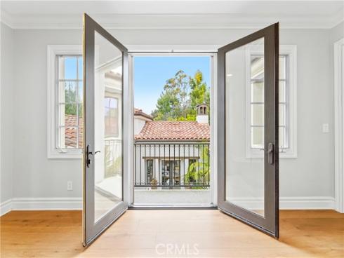 22 Crest Terrace , Irvine, CA