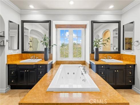28 Blue Summit , Irvine, CA