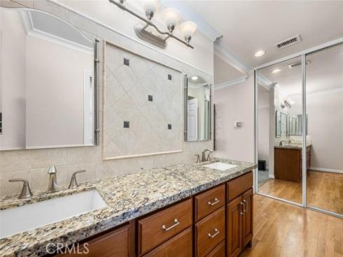 9 Badger Pass , Irvine, CA