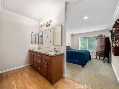 9 Badger Pass , Irvine, CA