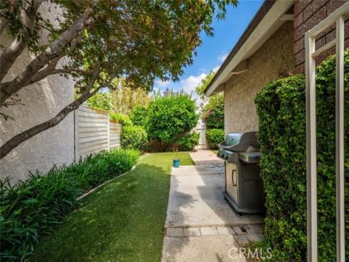 9 Badger Pass , Irvine, CA