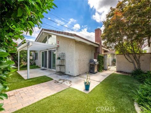 9 Badger Pass , Irvine, CA