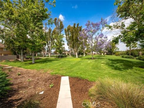 9 Badger Pass , Irvine, CA