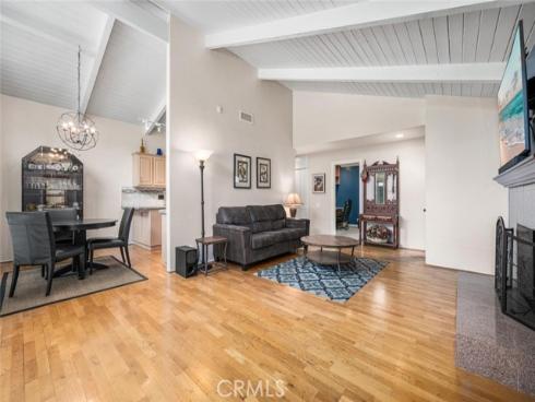9 Badger Pass , Irvine, CA
