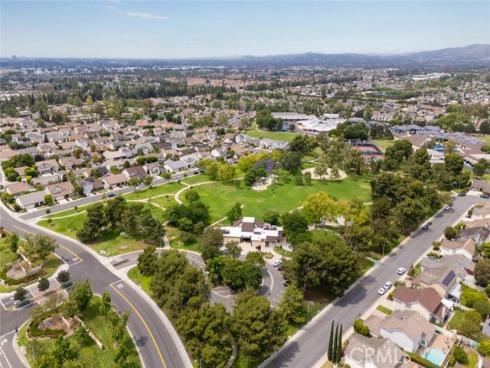 9 Badger Pass , Irvine, CA